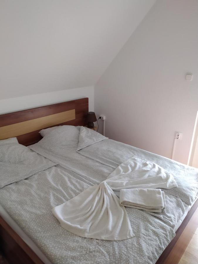 Tassi Halaszcsarda-Karasz Haz Extérieur photo
