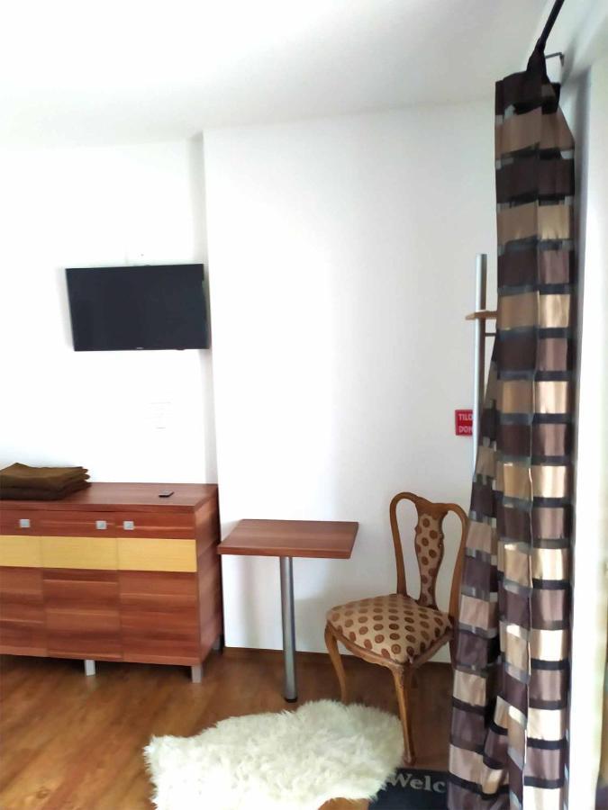 Tassi Halaszcsarda-Karasz Haz Extérieur photo